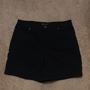 Gloria Vanderbilt Amanda style Black Jean Shorts size 16